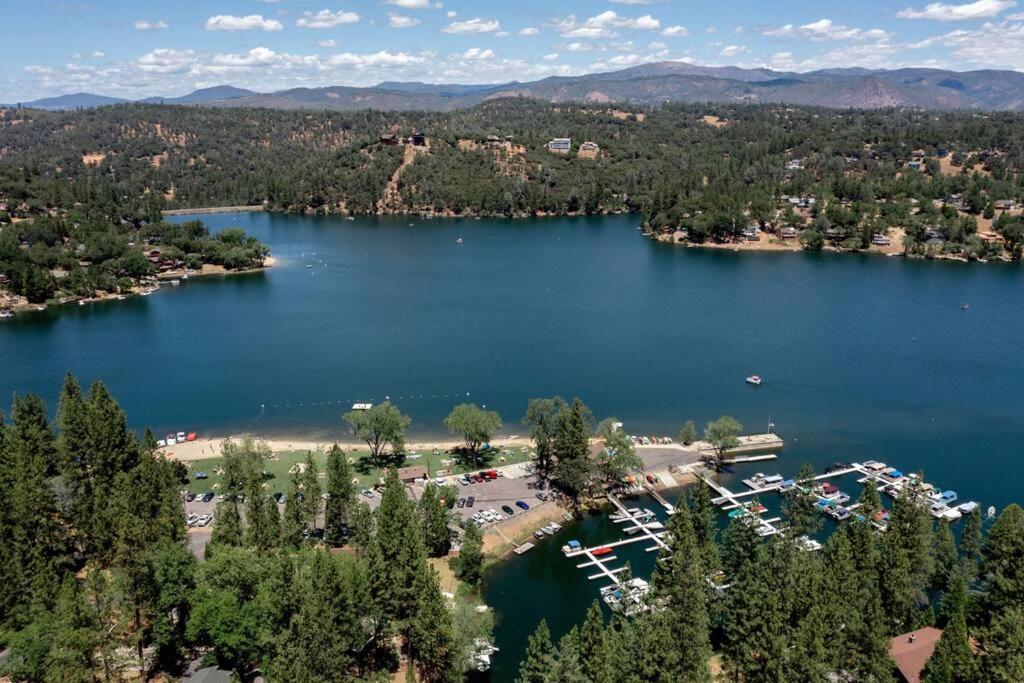 New Luxury Lake House In Pine Mountain Lake Close To Yosemite! Perfect For All Seasons! Great For Retreats, Getaways, Celebrations, And More! Groveland Esterno foto