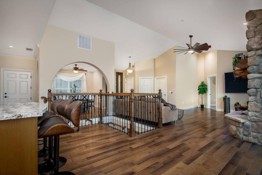 New Luxury Lake House In Pine Mountain Lake Close To Yosemite! Perfect For All Seasons! Great For Retreats, Getaways, Celebrations, And More! Groveland Esterno foto