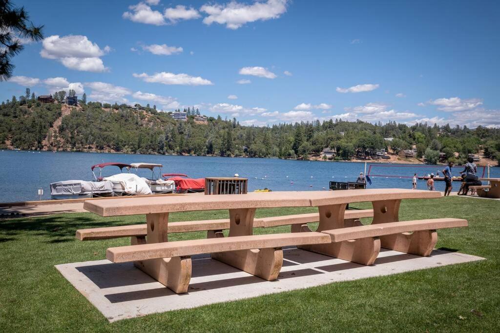 New Luxury Lake House In Pine Mountain Lake Close To Yosemite! Perfect For All Seasons! Great For Retreats, Getaways, Celebrations, And More! Groveland Esterno foto