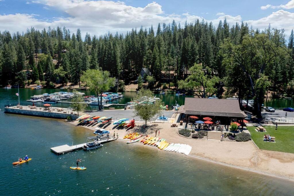 New Luxury Lake House In Pine Mountain Lake Close To Yosemite! Perfect For All Seasons! Great For Retreats, Getaways, Celebrations, And More! Groveland Esterno foto