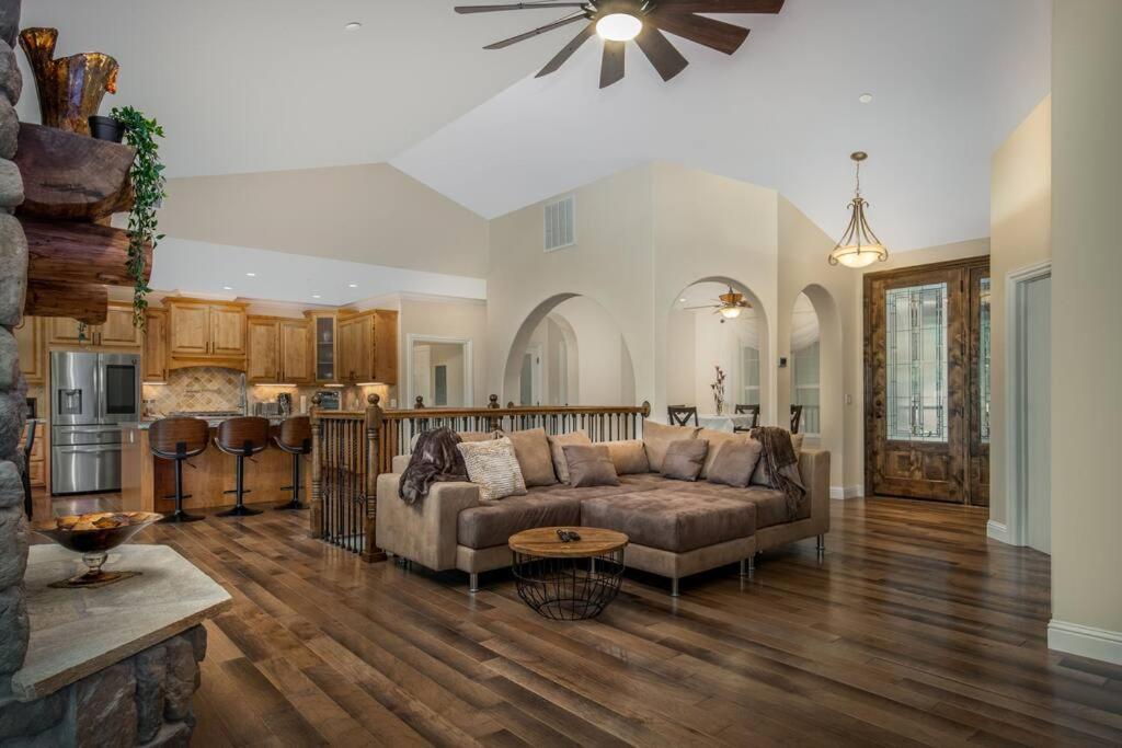 New Luxury Lake House In Pine Mountain Lake Close To Yosemite! Perfect For All Seasons! Great For Retreats, Getaways, Celebrations, And More! Groveland Esterno foto