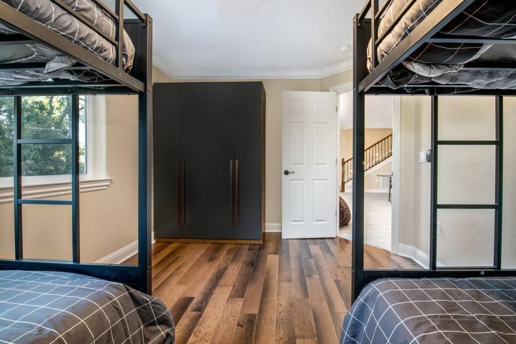 New Luxury Lake House In Pine Mountain Lake Close To Yosemite! Perfect For All Seasons! Great For Retreats, Getaways, Celebrations, And More! Groveland Esterno foto