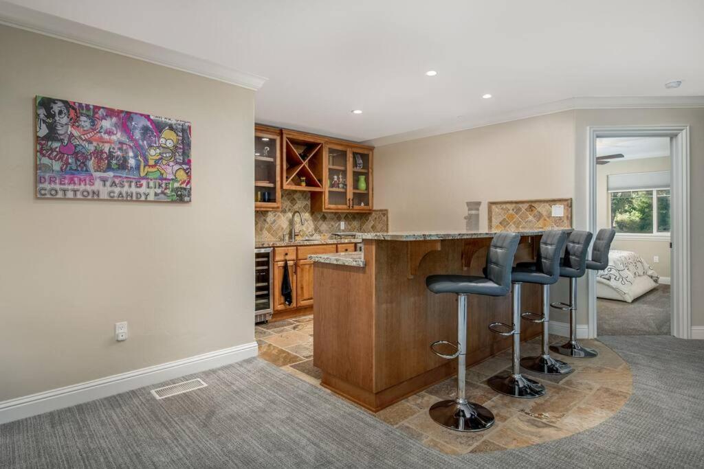 New Luxury Lake House In Pine Mountain Lake Close To Yosemite! Perfect For All Seasons! Great For Retreats, Getaways, Celebrations, And More! Groveland Esterno foto