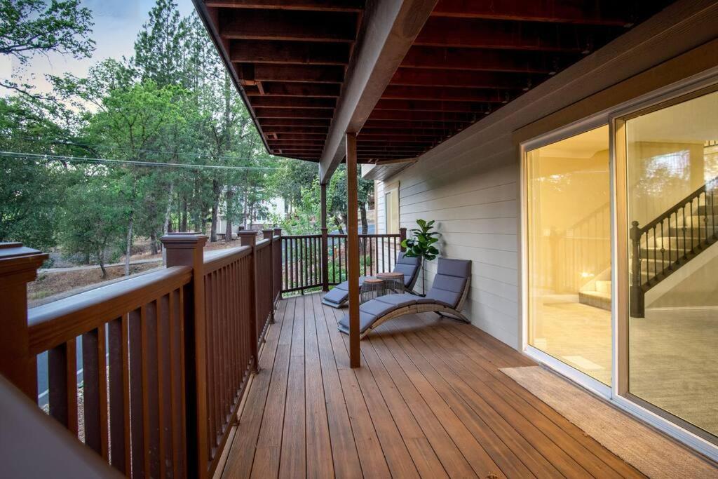 New Luxury Lake House In Pine Mountain Lake Close To Yosemite! Perfect For All Seasons! Great For Retreats, Getaways, Celebrations, And More! Groveland Esterno foto