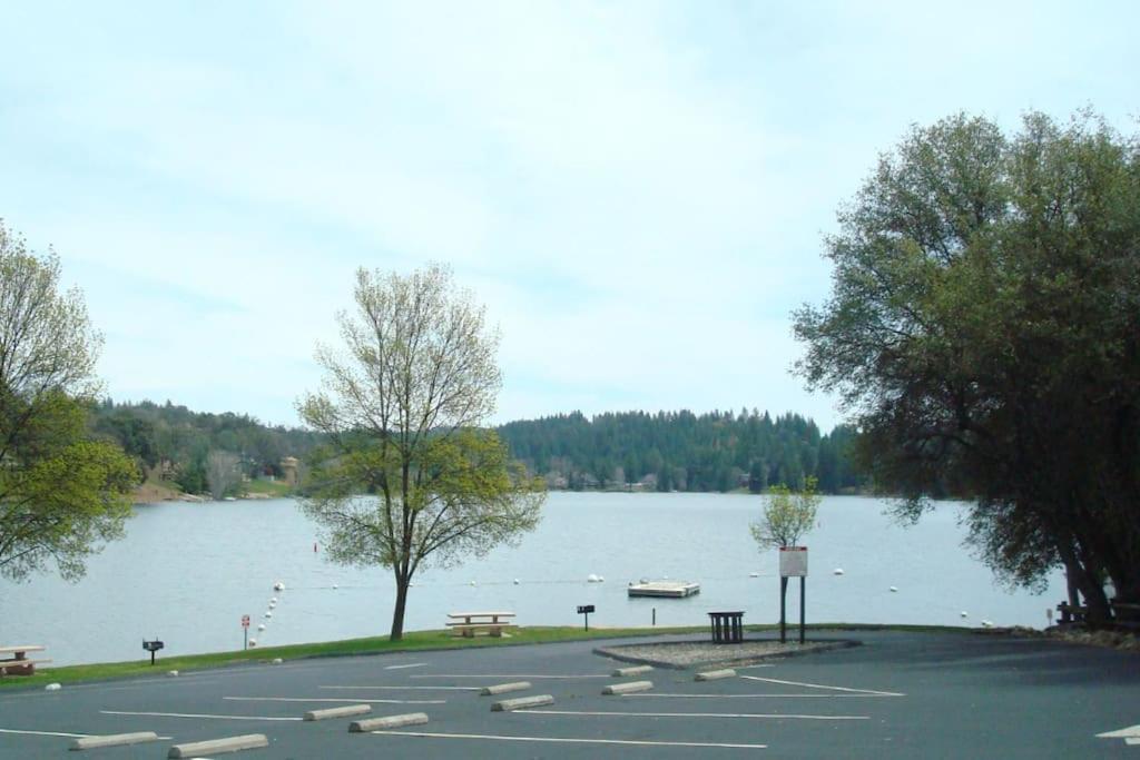 New Luxury Lake House In Pine Mountain Lake Close To Yosemite! Perfect For All Seasons! Great For Retreats, Getaways, Celebrations, And More! Groveland Esterno foto